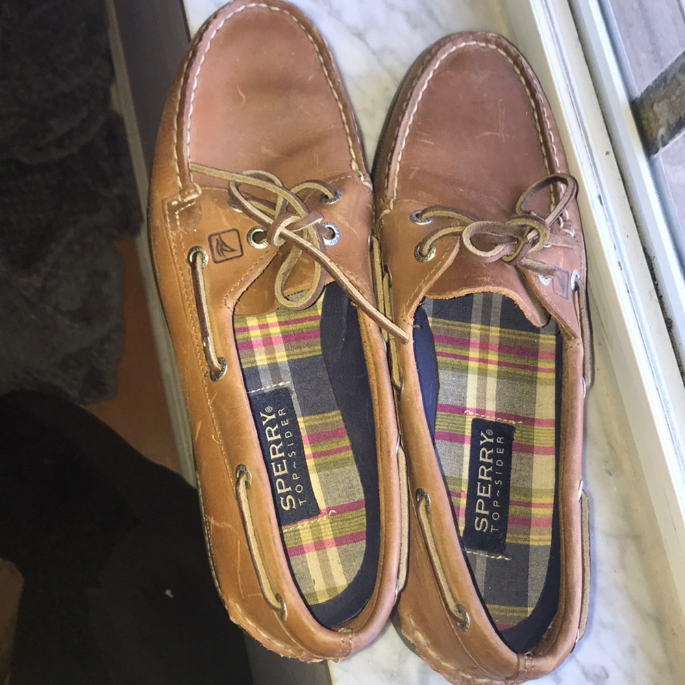 women’s leather sperries size 10